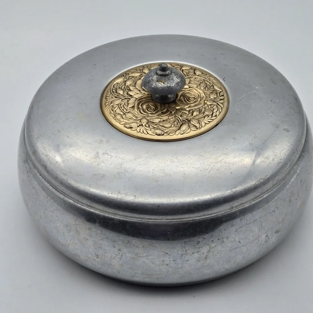 Vintage Aluminum‎ Lidded Casserole Dish 8in Brass Floral Medallion MCM Decor